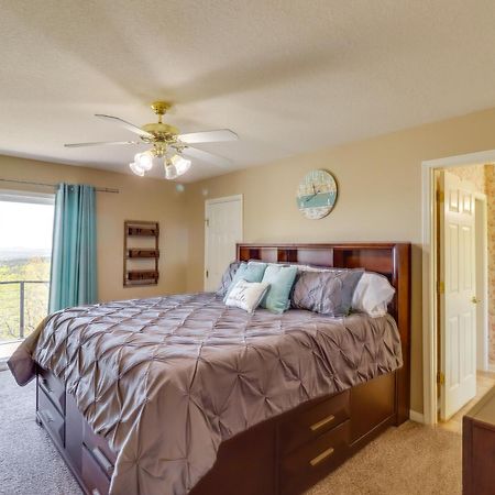 Charming Edgemont Home With Deck And Lake Views! Fairfield Bay Exterior photo