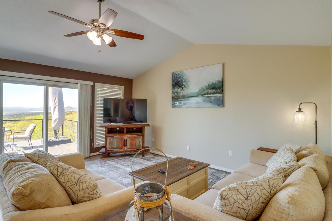 Charming Edgemont Home With Deck And Lake Views! Fairfield Bay Exterior photo