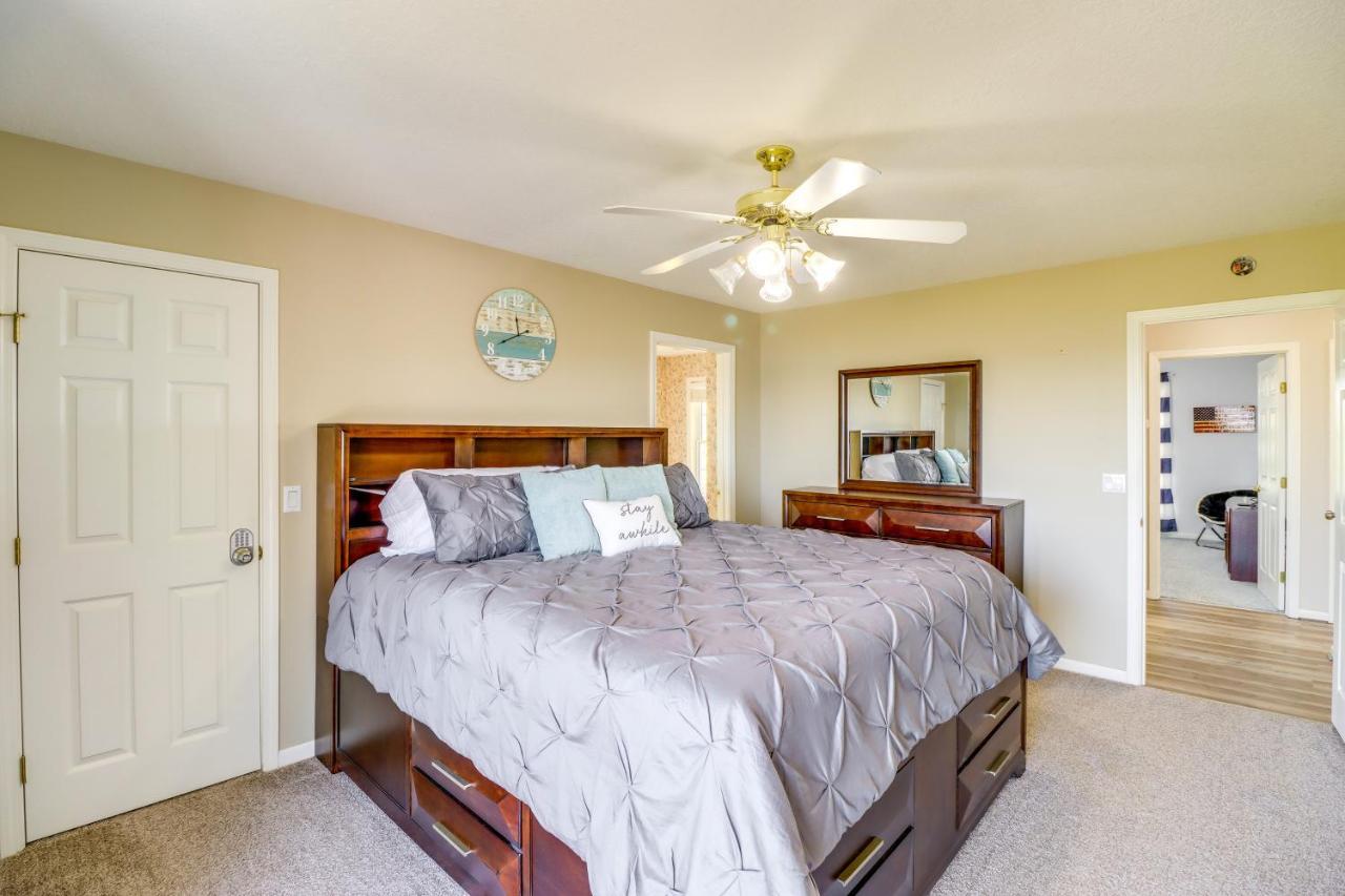 Charming Edgemont Home With Deck And Lake Views! Fairfield Bay Exterior photo