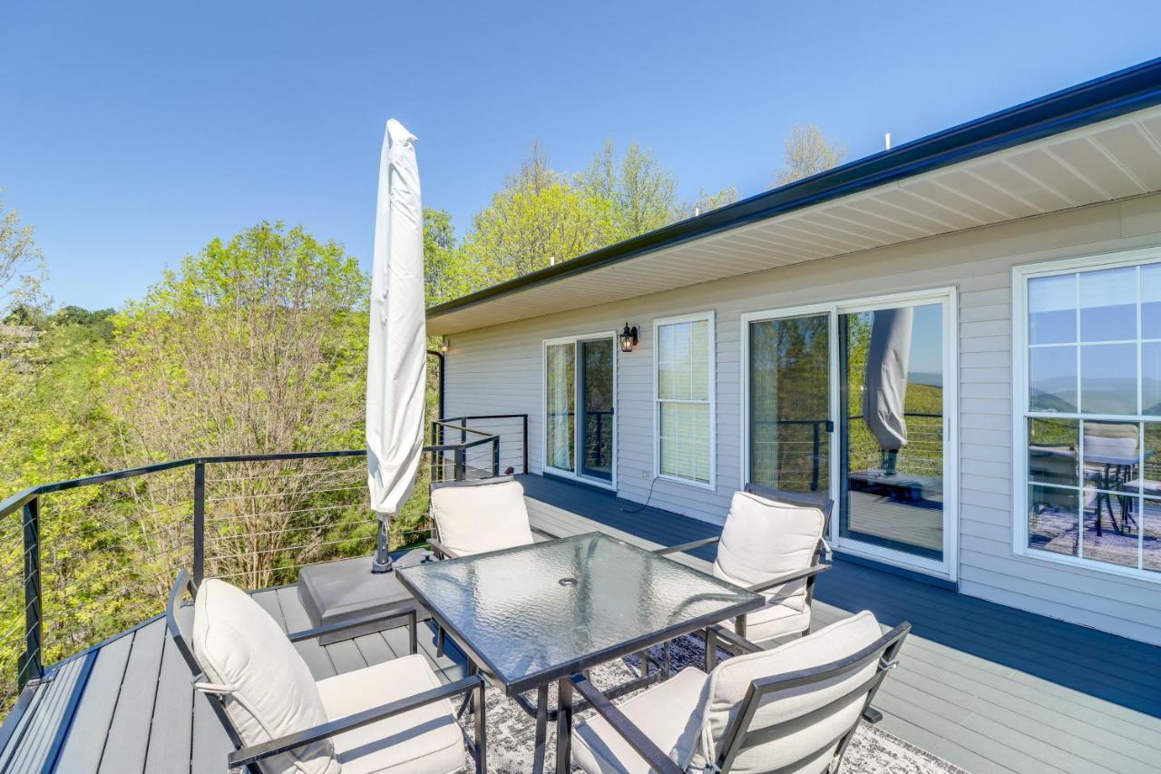 Charming Edgemont Home With Deck And Lake Views! Fairfield Bay Exterior photo