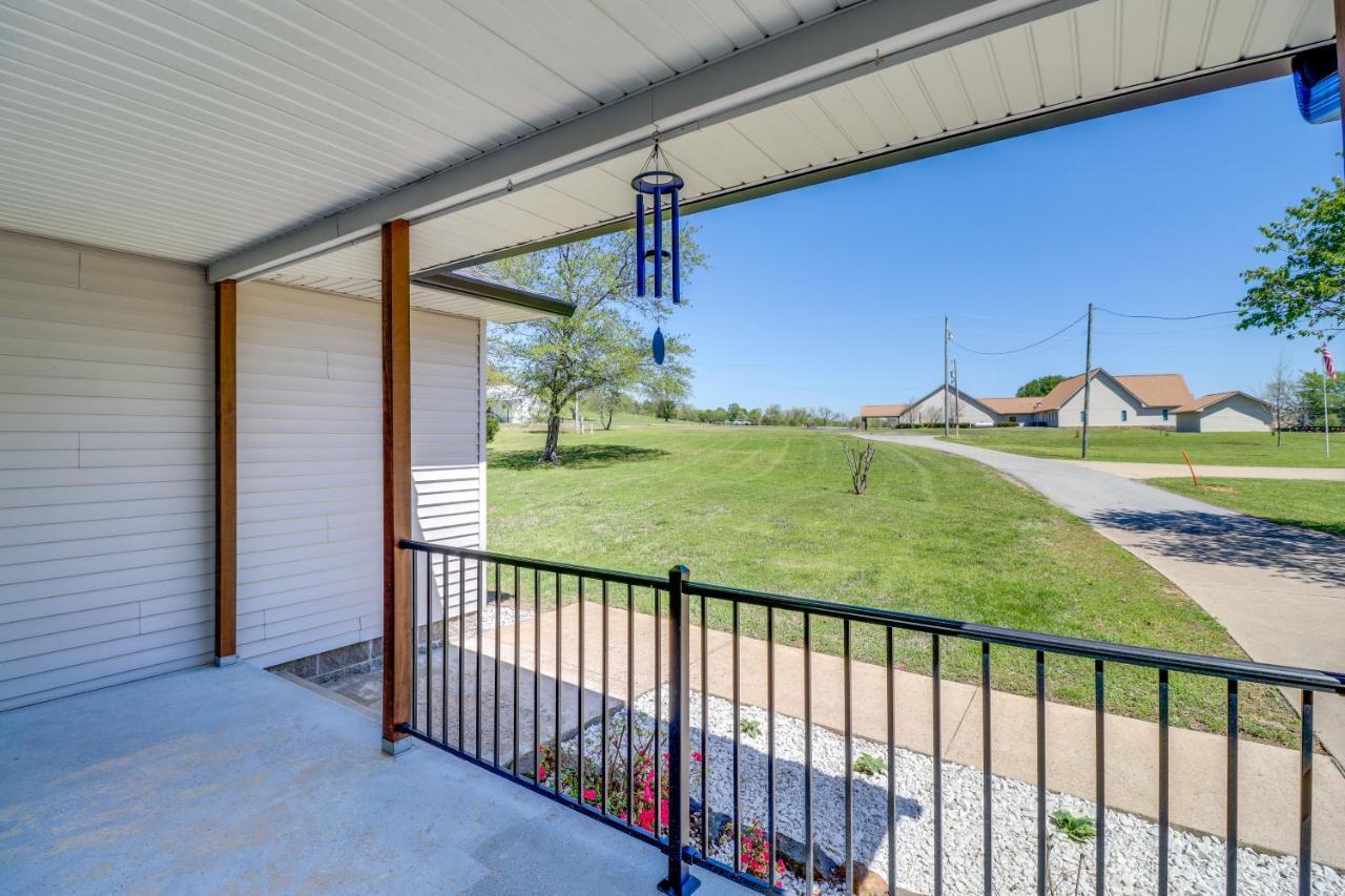 Charming Edgemont Home With Deck And Lake Views! Fairfield Bay Exterior photo