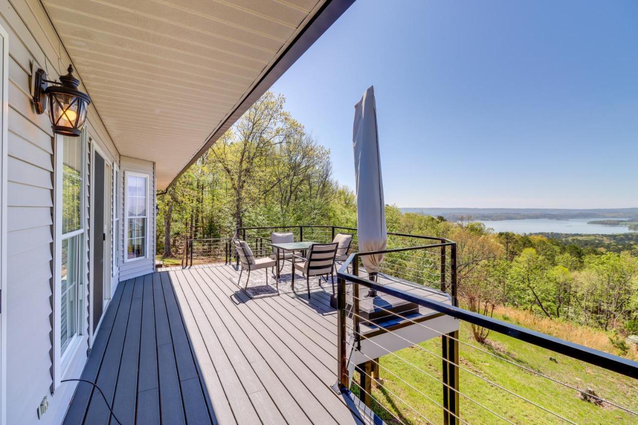 Charming Edgemont Home With Deck And Lake Views! Fairfield Bay Exterior photo