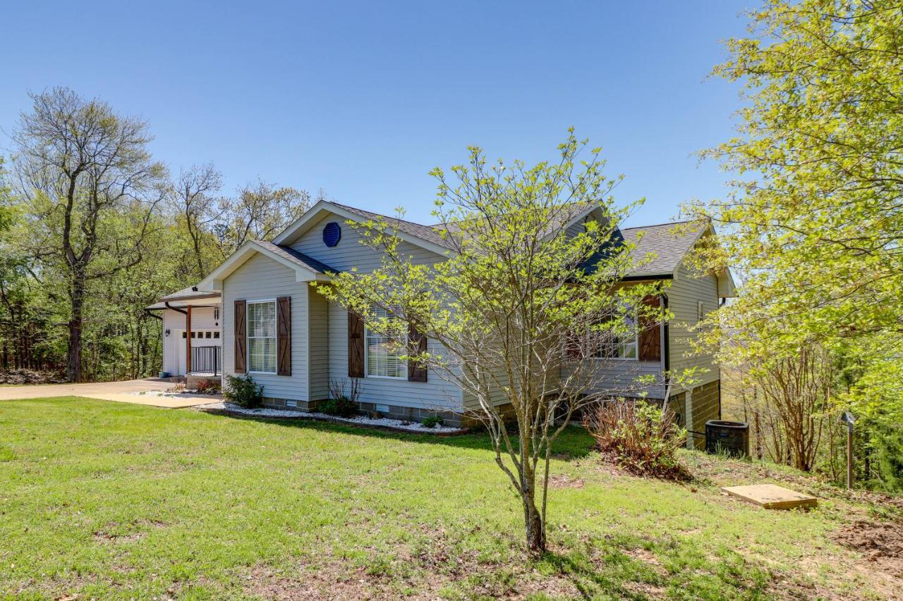 Charming Edgemont Home With Deck And Lake Views! Fairfield Bay Exterior photo